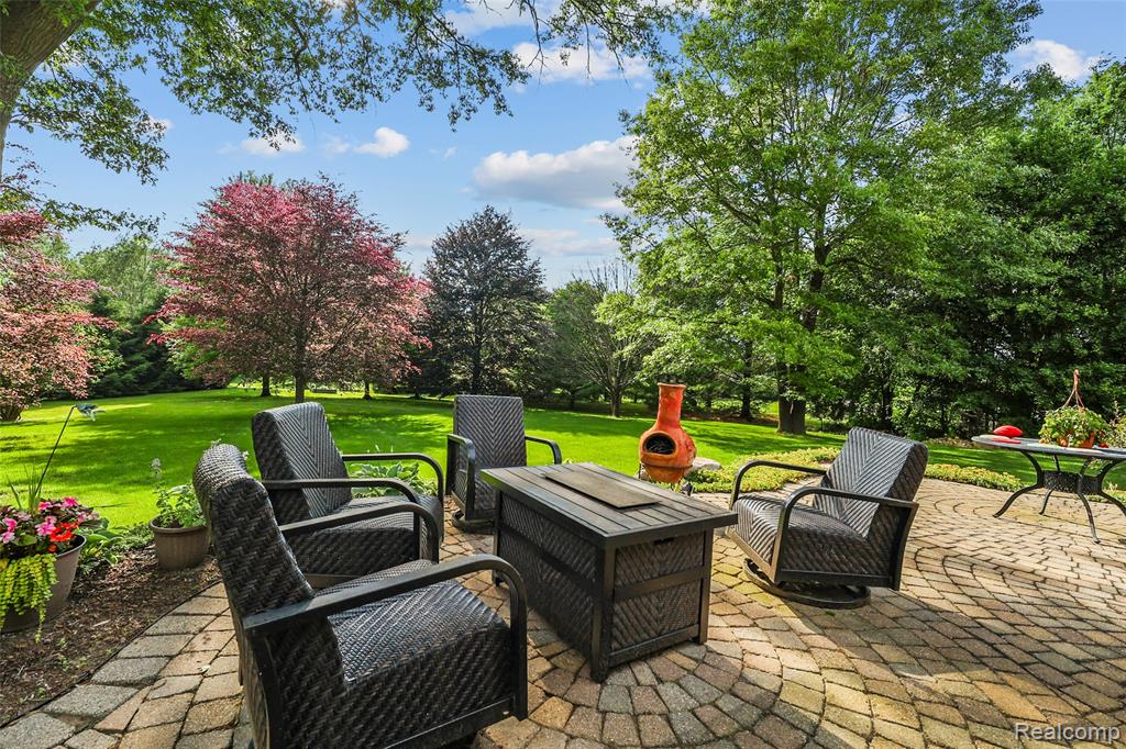 225 Redwood Lane, Leonard, MI 48367 — Photo 39