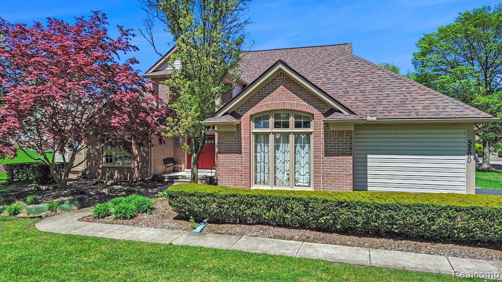 5200 BRIDGE Trail W, Commerce Twp, MI 48382 — Photo 3