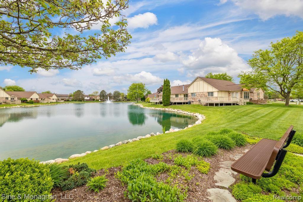 43389 RIVERBEND Boulevard, Clinton Twp, MI 48038 — Photo 12