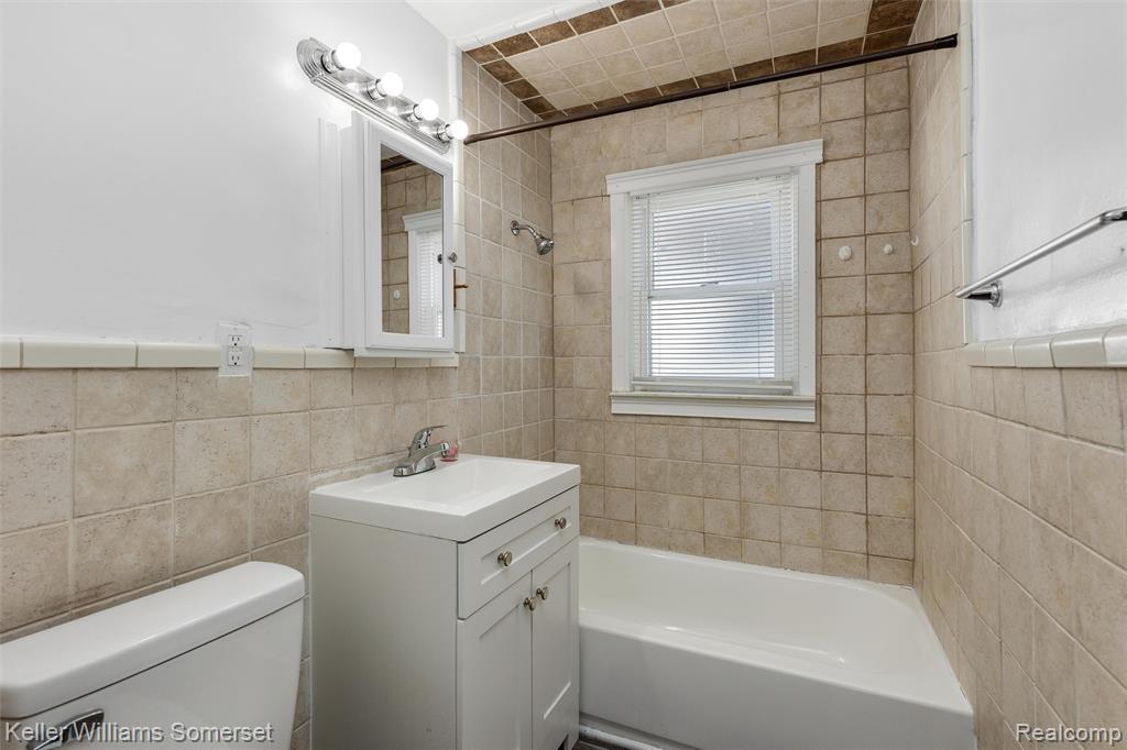 8082 Packard Avenue, Warren, MI 48089 — Photo 11