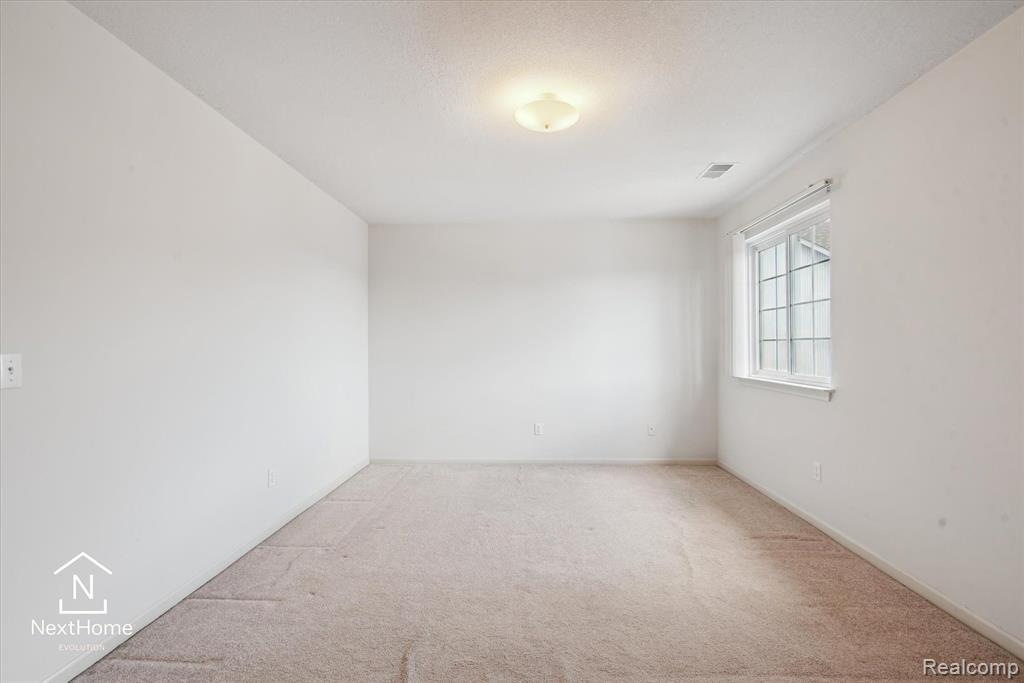 23490 READING, Trenton, MI 48183 — Photo 25