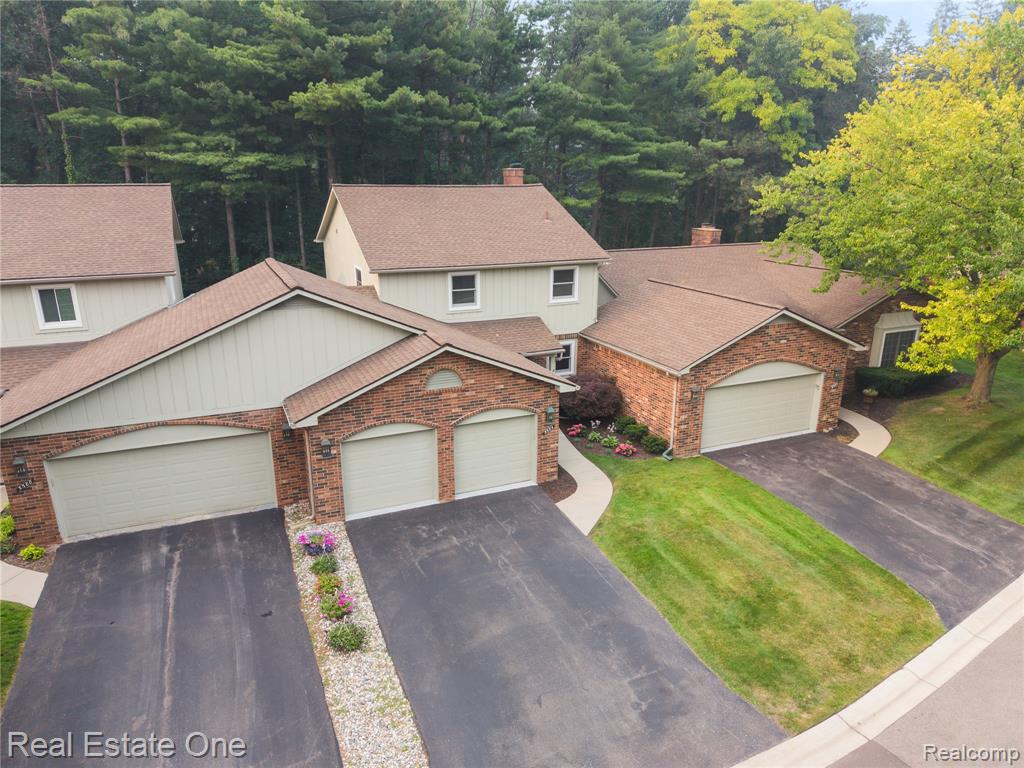 5584 N Adams Way, Bloomfield Hills, MI 48302 — Photo 55