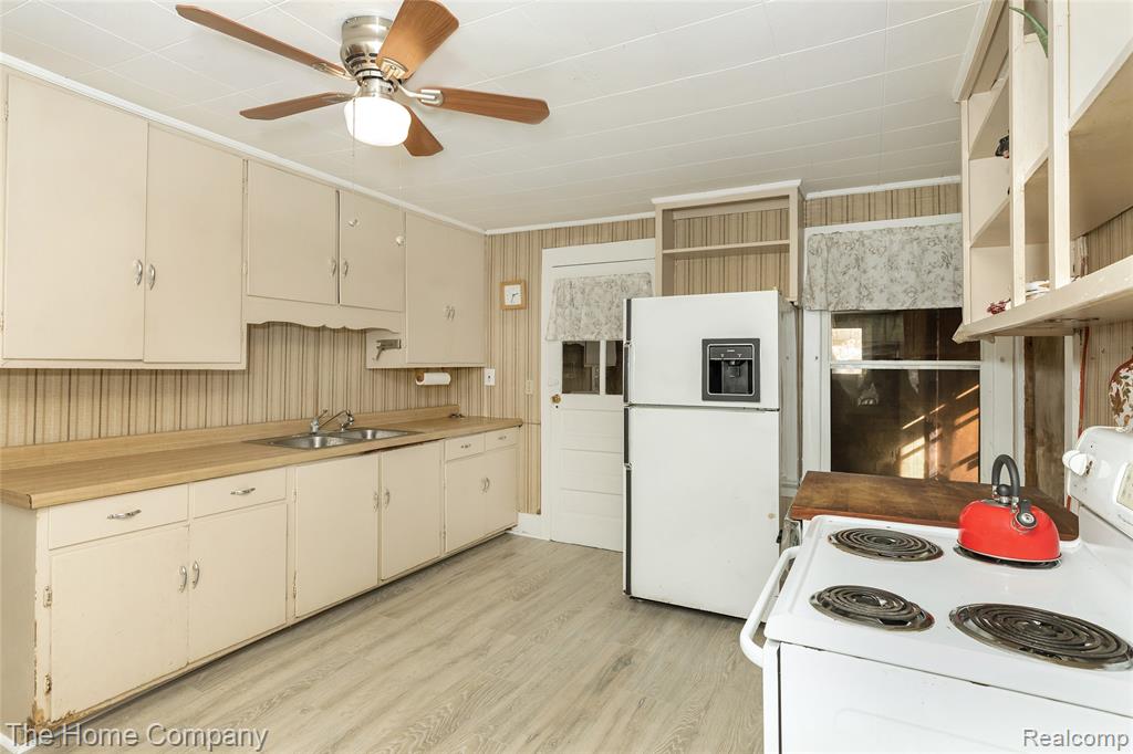 25 S Wilder Road, Lapeer, MI 48446 — Photo 10