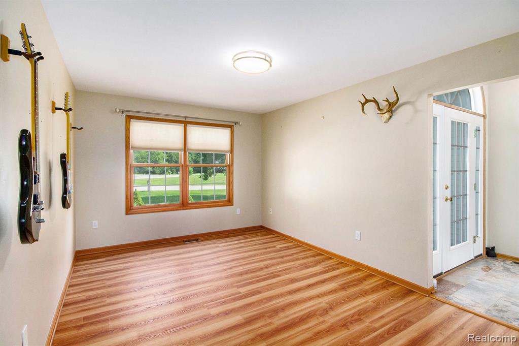 2173 Fawn Glen Circle, Lapeer, MI 48446 — Photo 6