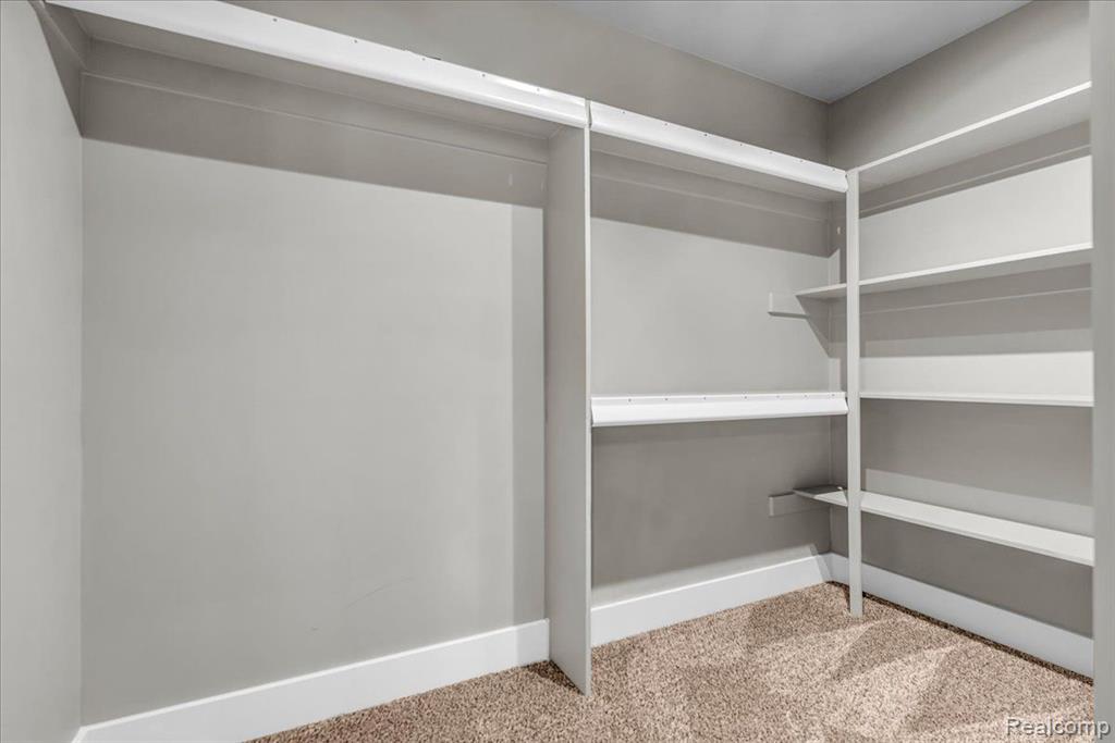 705 WHITCOMB Avenue, Royal Oak, MI 48073 — Photo 26