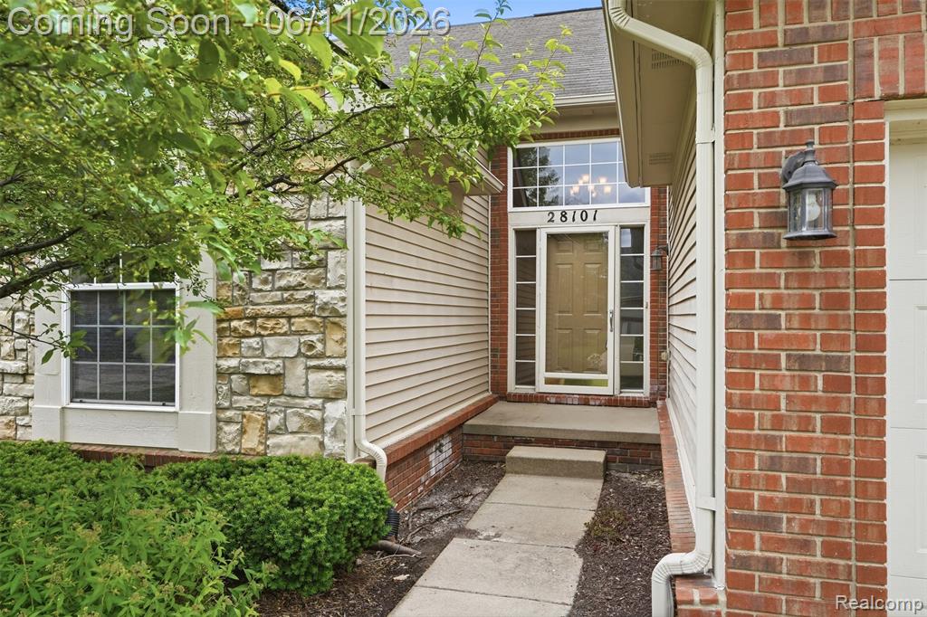 28101 Tremonte Drive, 72, New Hudson, MI 48165 — Photo 3