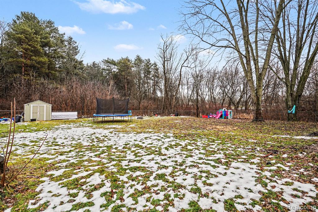 5429 Wakefield Road, Grand Blanc, MI 48439 — Photo 16