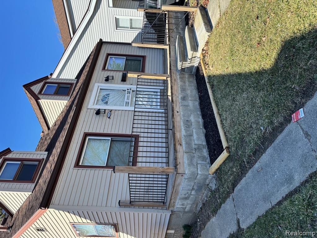 10001 Winthrop Street, Detroit, MI 48227 — Photo 85