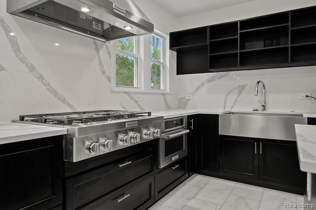 4535 Grindley Court, Bloomfield Hills, MI 48302 — Photo 12