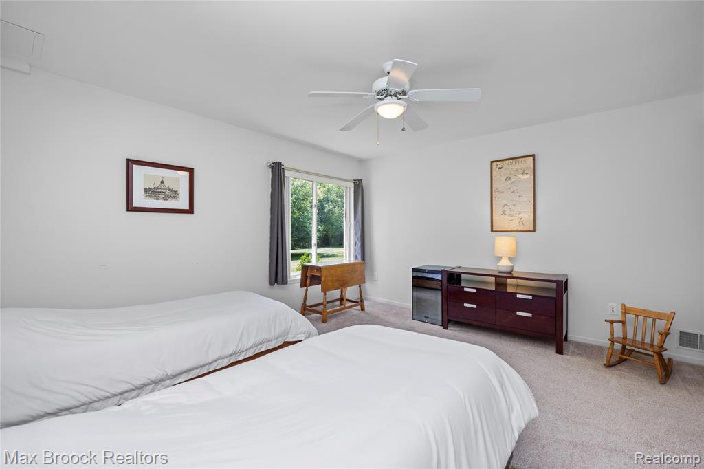 4860 Lagoons Circle, West Bloomfield, MI 48323 — Photo 58