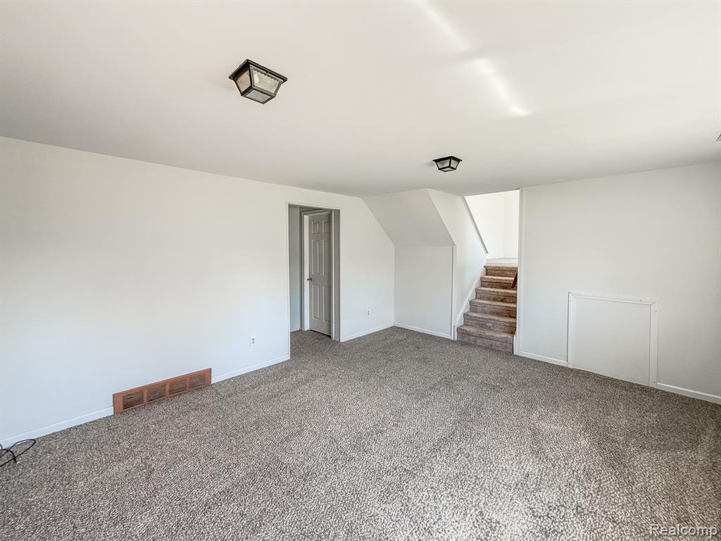 5171 OAKVIEW Drive, Swartz Creek, MI 48473 — Photo 18
