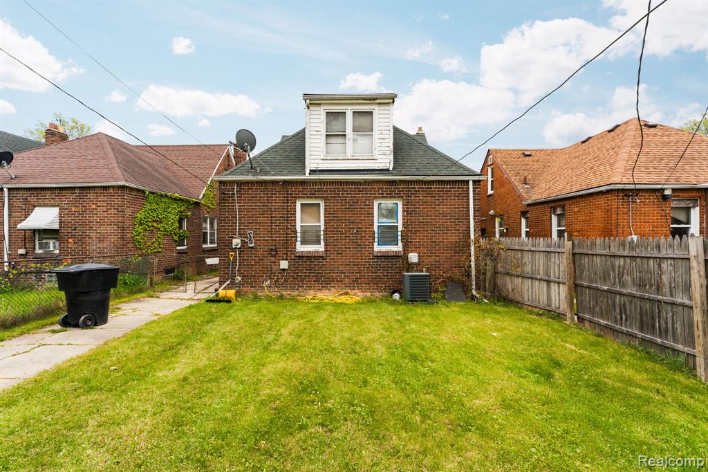 9230 Hartwell Street, Detroit, MI 48228 — Photo 33