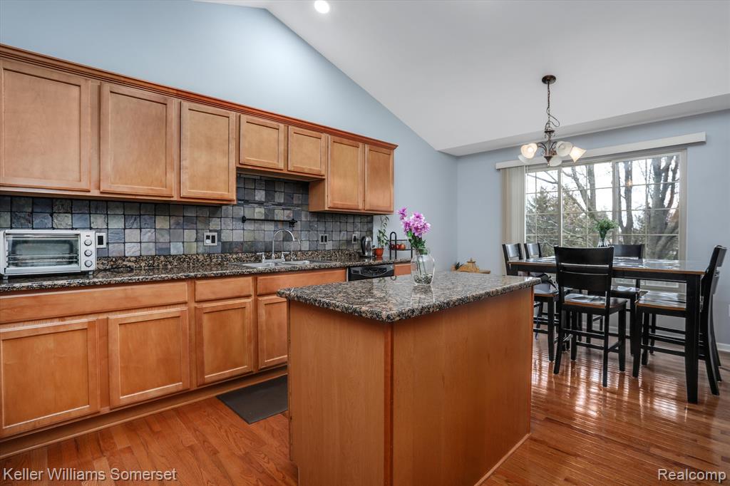 45918 DUTTON Drive, Macomb, MI 48044 — Photo 13