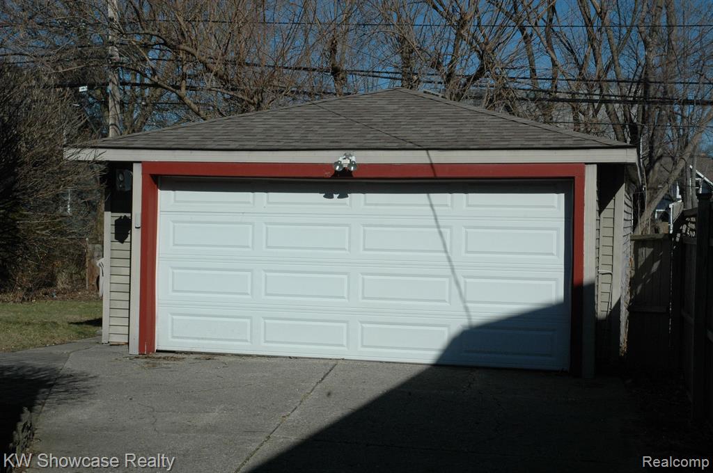 611 MARLIN Avenue, Royal Oak, MI 48067 — Photo 3