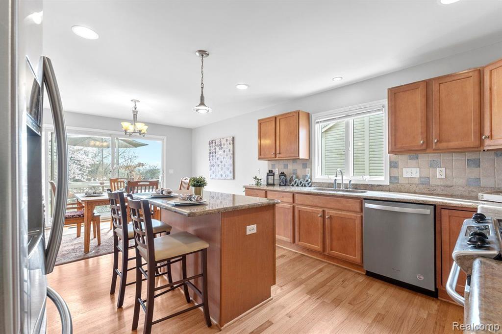 348 PEMBROKE Drive, Saline, MI 48176 — Photo 10