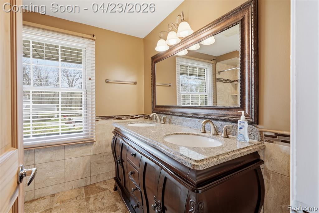 5701 Tequesta Court, West Bloomfield, MI 48323 — Photo 20