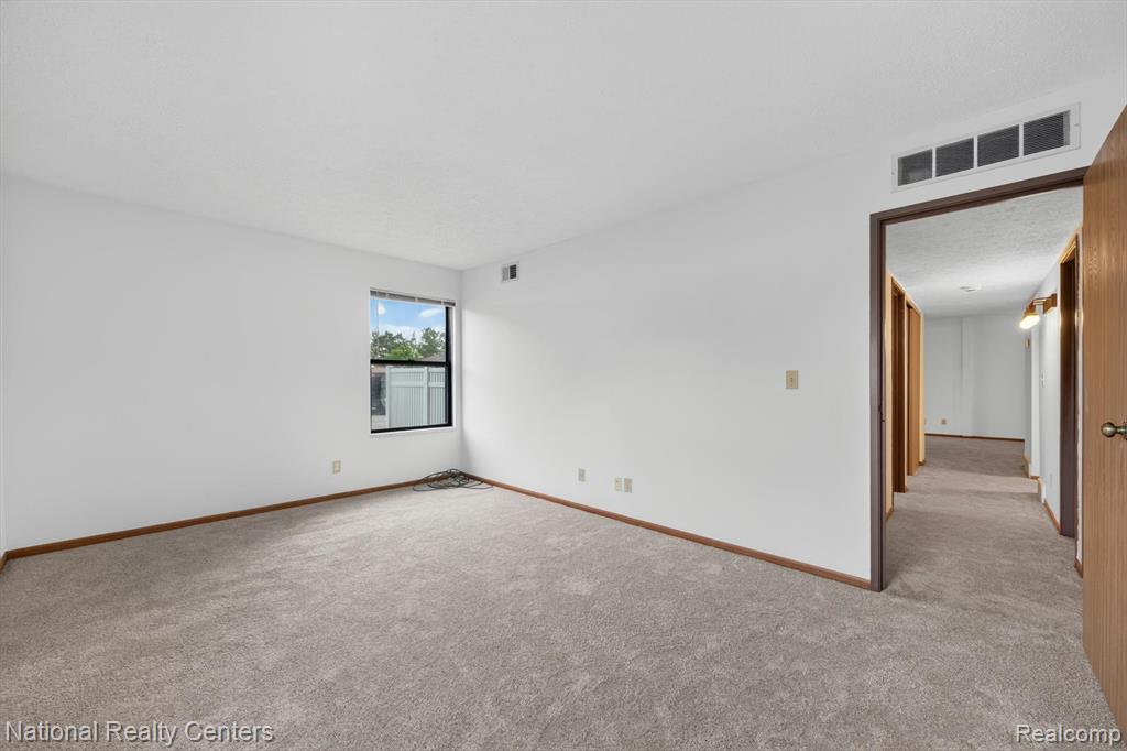 61171 Greenwood Drive, South Lyon, MI 48178 — Photo 26