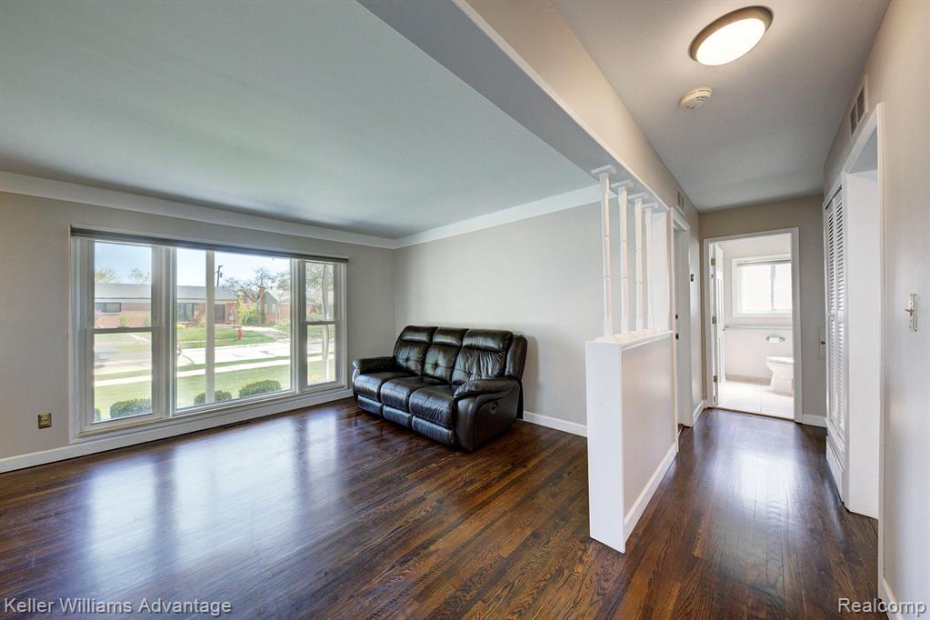 6249 DEERING Street, Garden City, MI — Photo 6