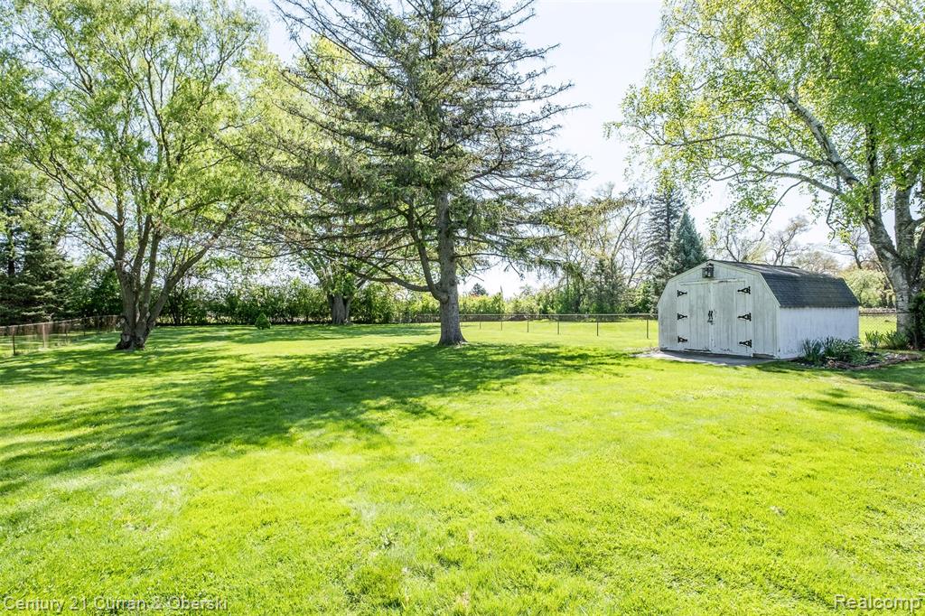 11700 Farley, Redford, MI 48239 — Photo 56
