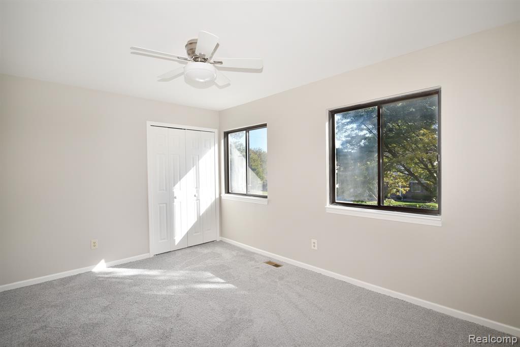 24945 SARAH FLYNN, Novi, MI — Photo 26