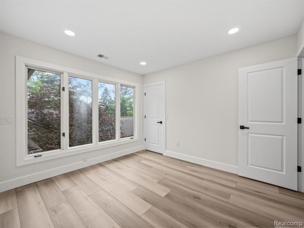 6943 Pebble Park Circle, West Bloomfield, MI — Photo 19