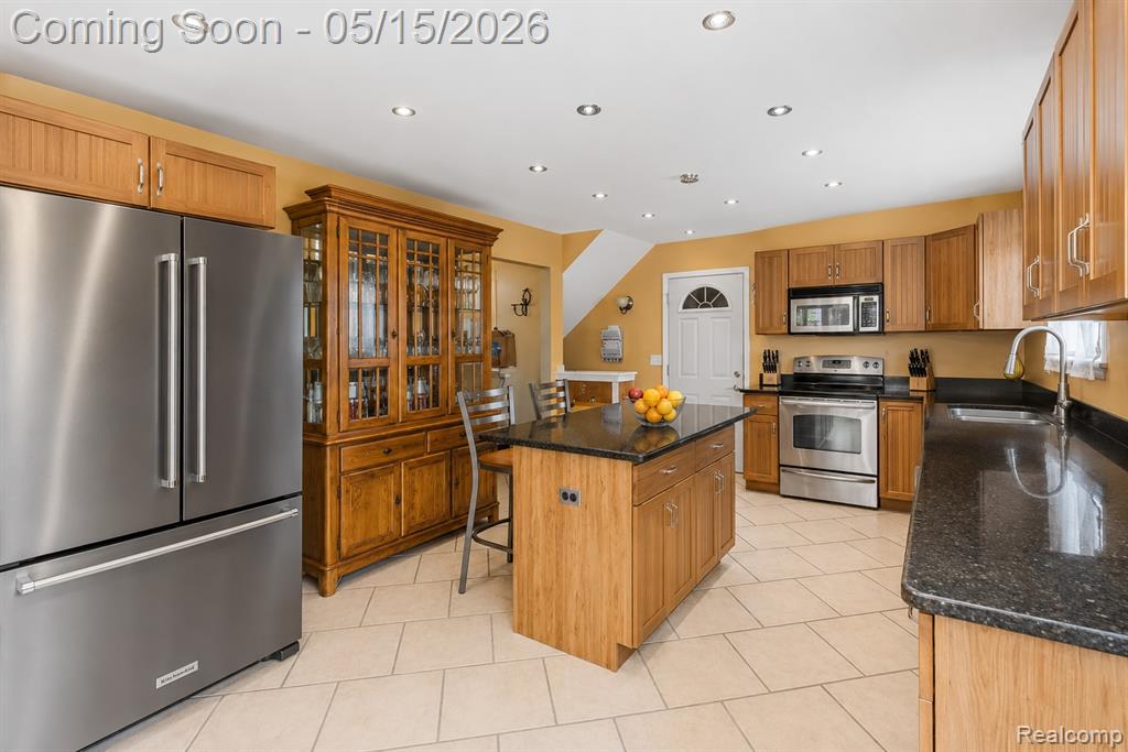2916 Keeley Court, Waterford, MI 48328 — Photo 10