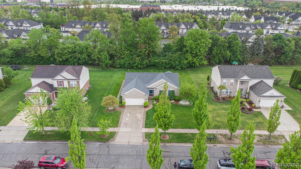 47291 FAIRLAWN Court, Canton, MI 48188 — Photo 36