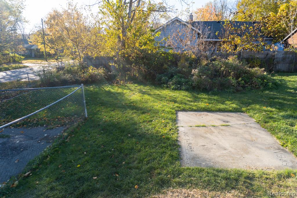 4418 Brunswick Avenue, Flint, MI 48507 — Photo 14