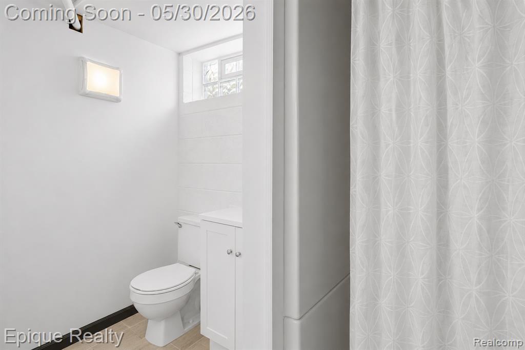 29087 Howard Avenue, Madison Heights, MI 48071 — Photo 19