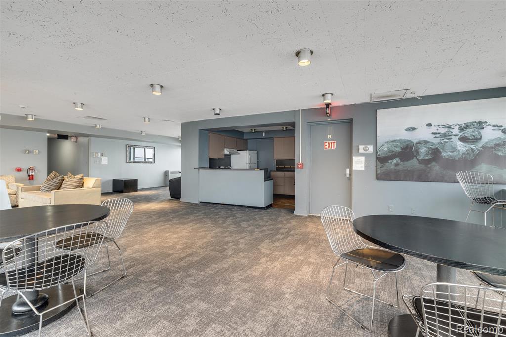 8200 E Jefferson Avenue, Detroit, MI 48214 — Photo 6