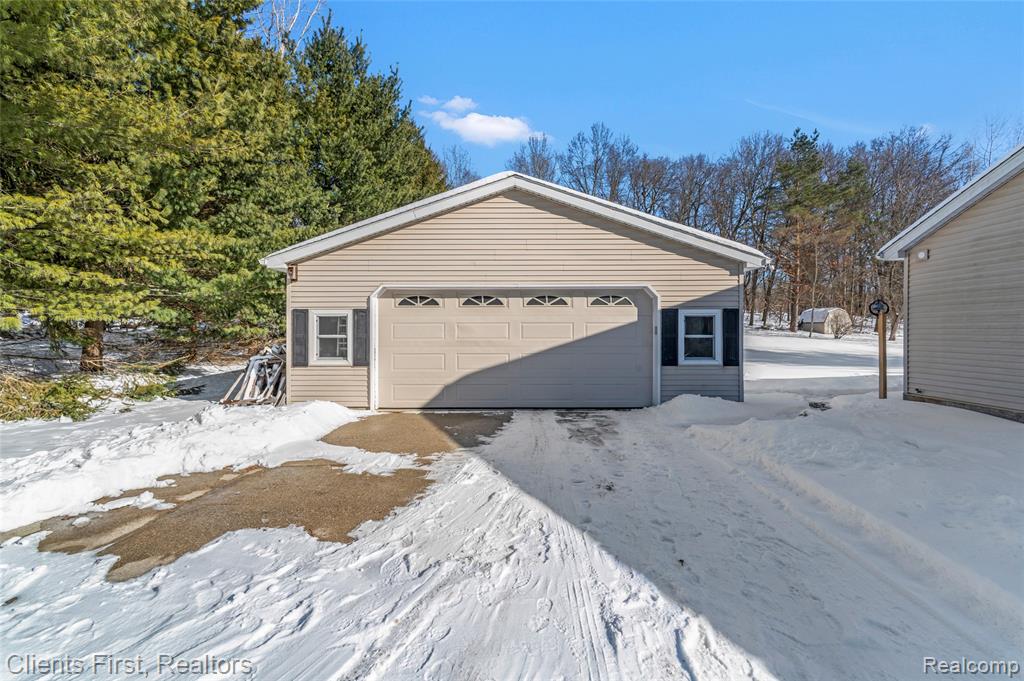 270 N Hurd Road, Ortonville, MI 48462 — Photo 30