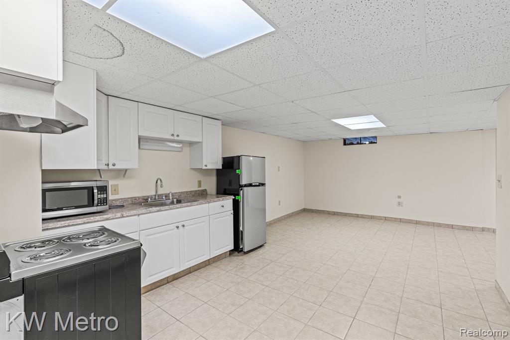 29263 W CHANTICLEER Drive, Southfield, MI 48034 — Photo 31
