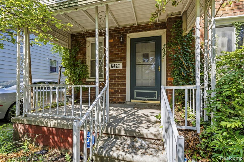 6427 ARTESIAN Street, Detroit, MI 48228 — Photo 2