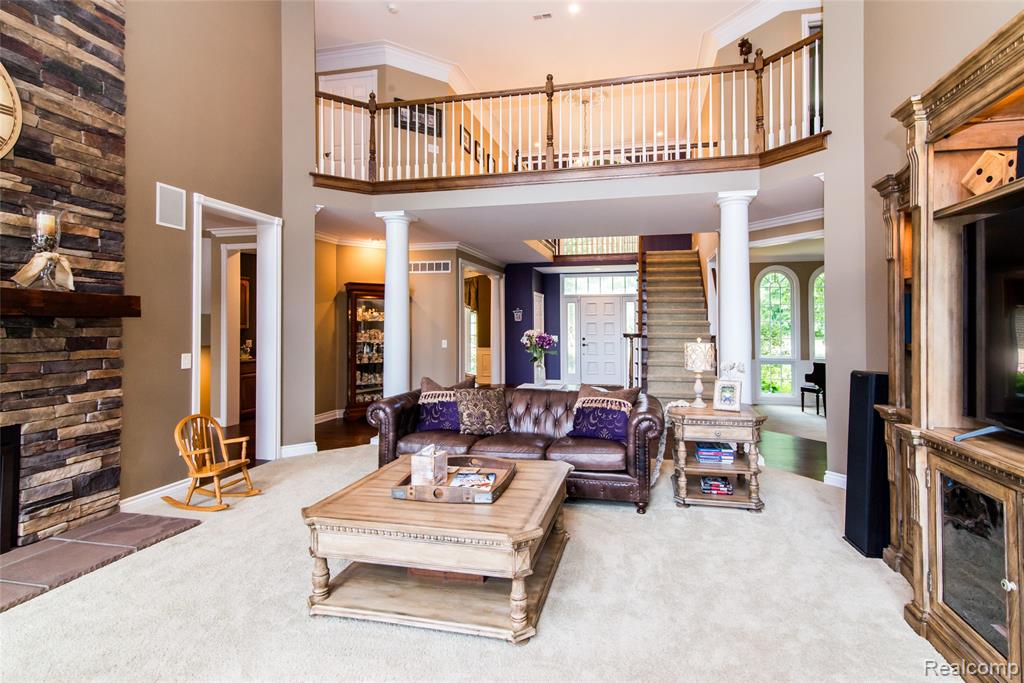 3166 W Beach Lake Drive, Milford, MI, 48380