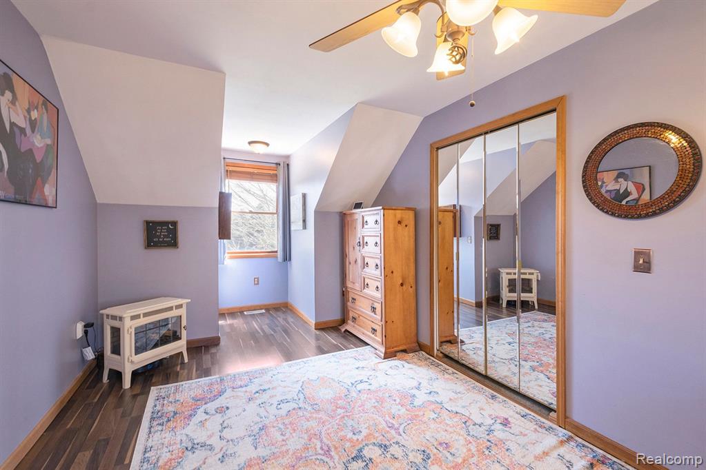6475 HARTLAND Road, Fenton, MI 48430 — Photo 18