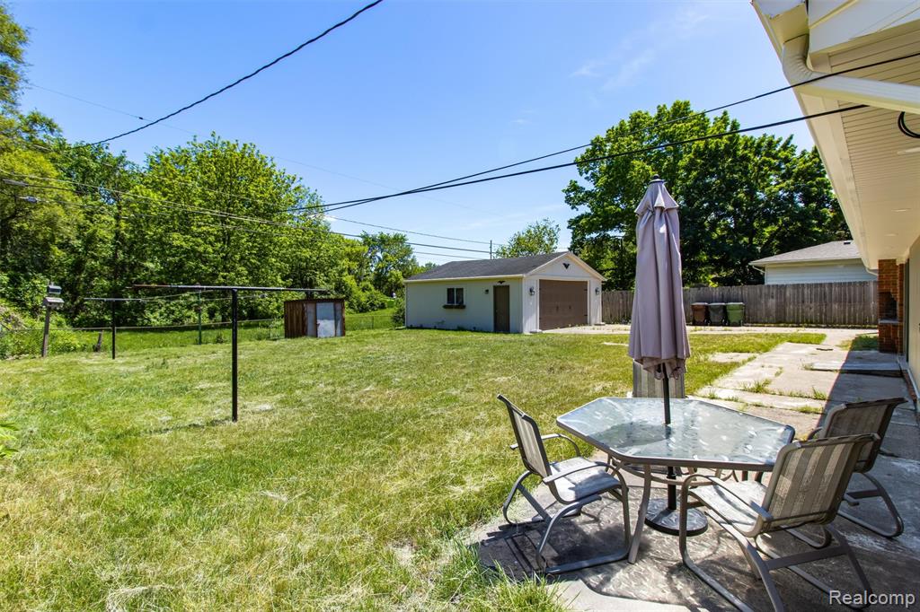 51056 Fairlane Drive, Utica, MI 48316 — Photo 33