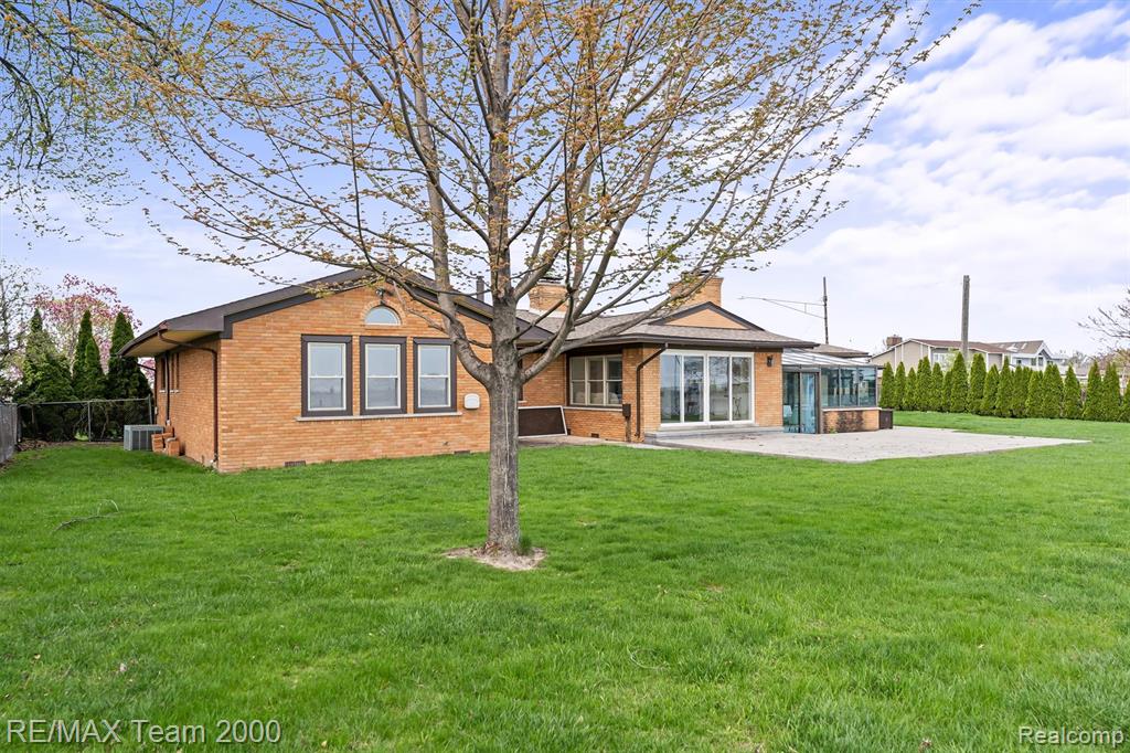22624 Rio Vista Street, Saint Clair Shores, MI 48081 — Photo 57