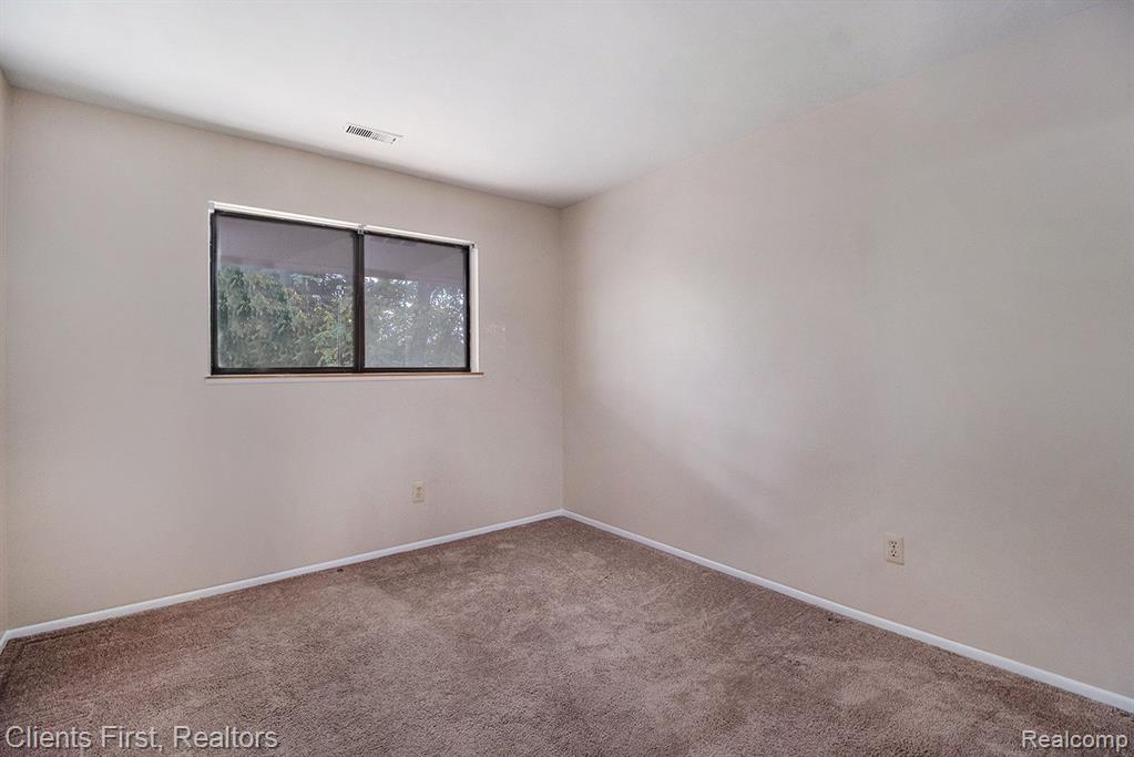 500 FORD Street, C8, Plymouth, MI 48170 — Photo 11