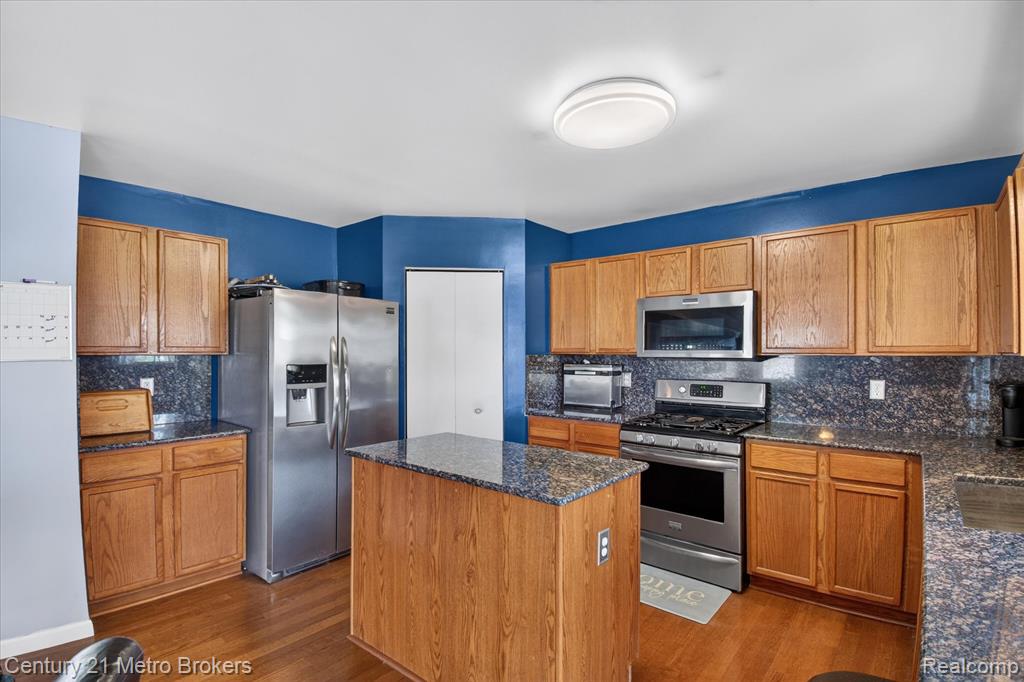 3324 Pine Run Drive, Swartz Creek, MI 48473 — Photo 14