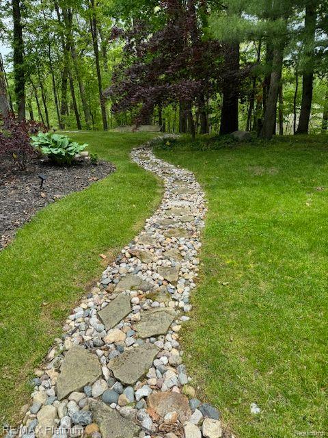 5234 King Road, Howell, MI 48843 — Photo 2