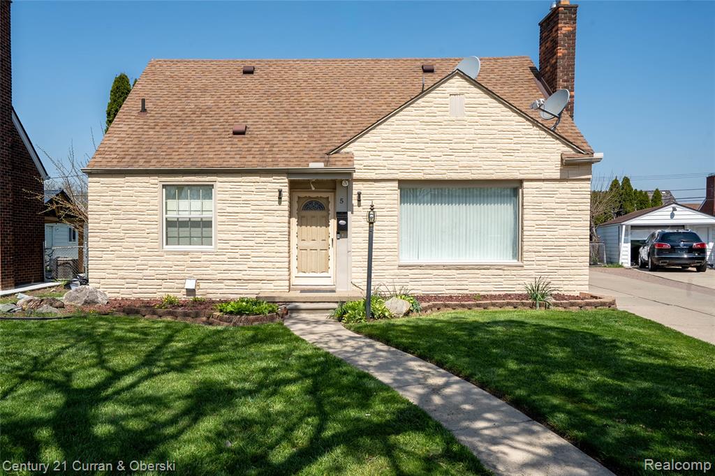 5 Barclay Court, Dearborn, MI 48126 — front exterior