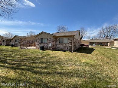41400 Janet Circle, 92, Clinton Twp, MI 48038 — Photo 3