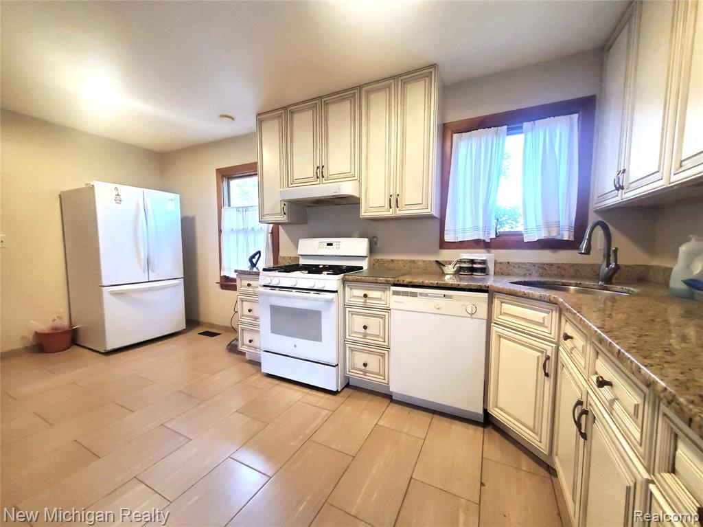 40225 Oak Tree, Novi, MI — Photo 7