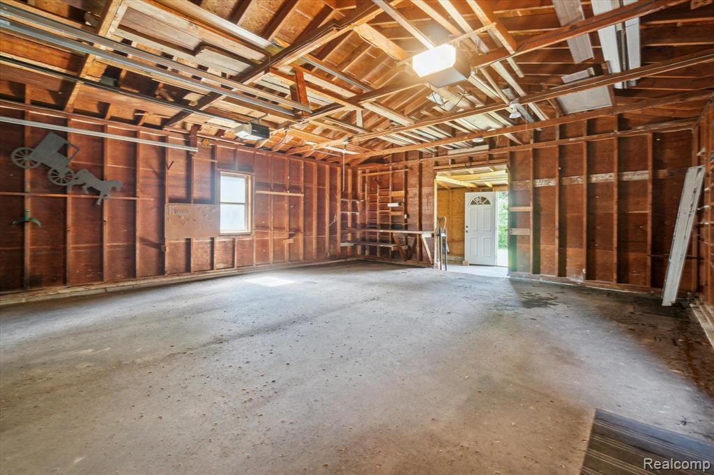 9990 E NEWBURG Road, Durand, MI 48429 — Photo 27