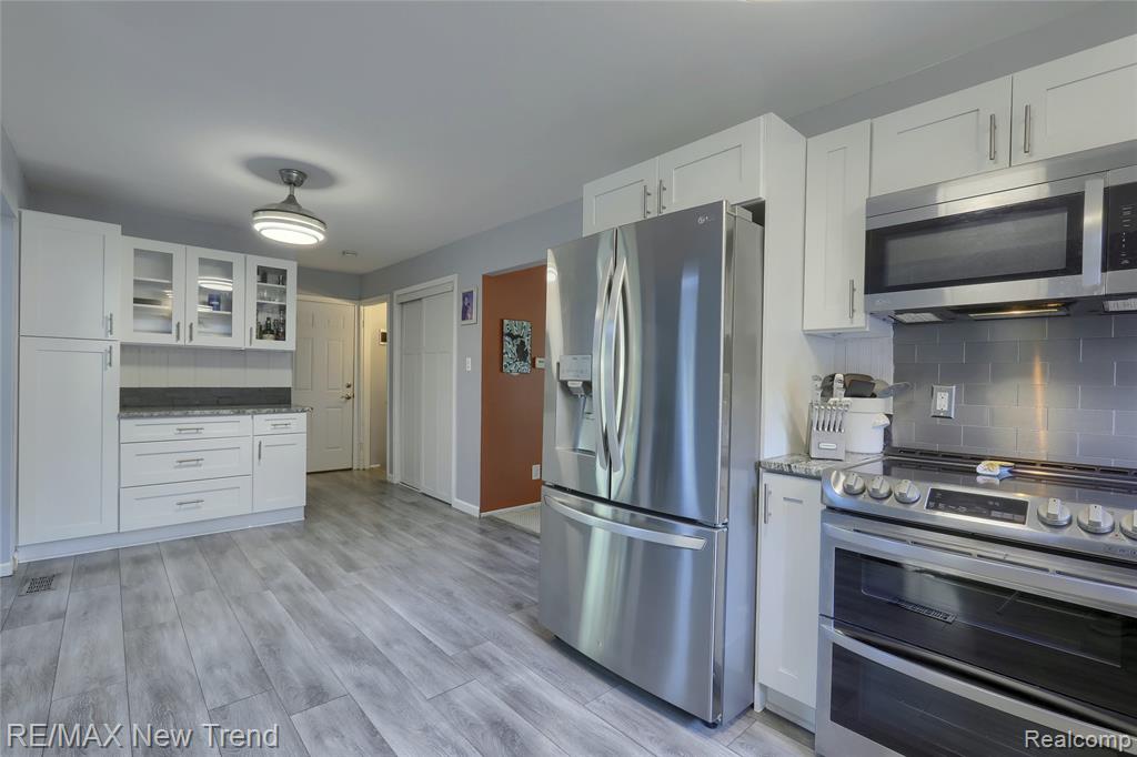 851 N Webik Avenue, Clawson, MI — Photo 9
