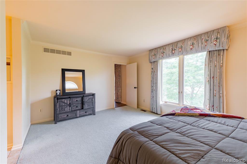 9830 Hawthorne Glen Drive, Grosse Ile, MI 48138 — Photo 25
