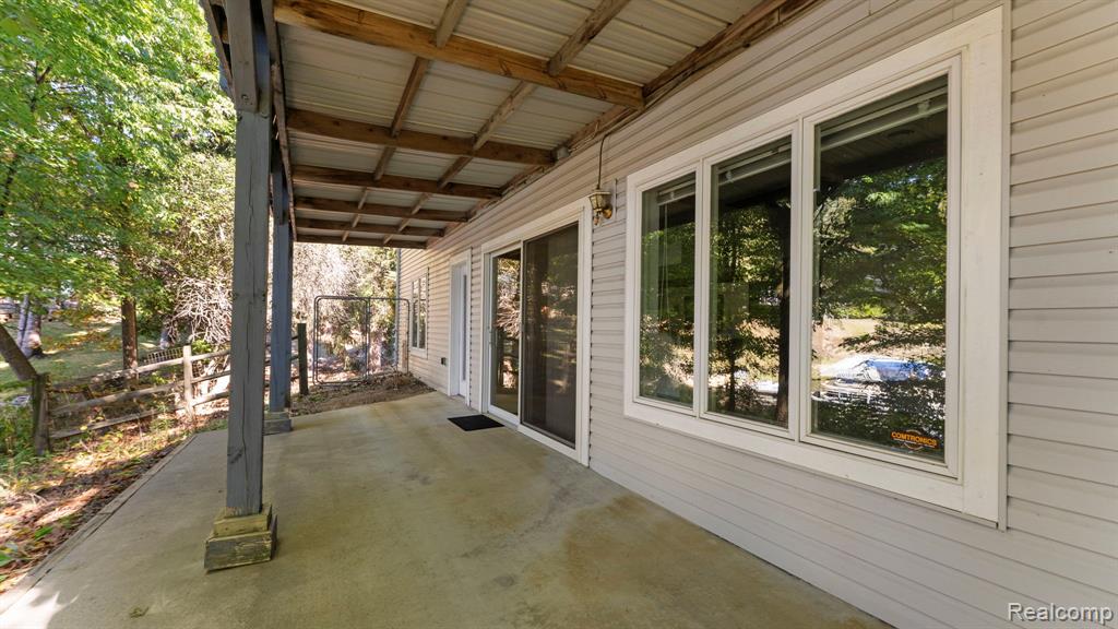 283 Westshore Dr, Jerome, MI 49249 — Photo 41