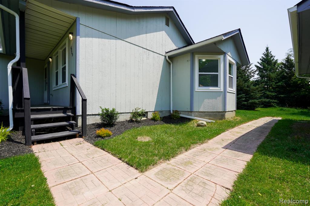 4865 Huston Drive, Lake Orion, MI — Photo 4