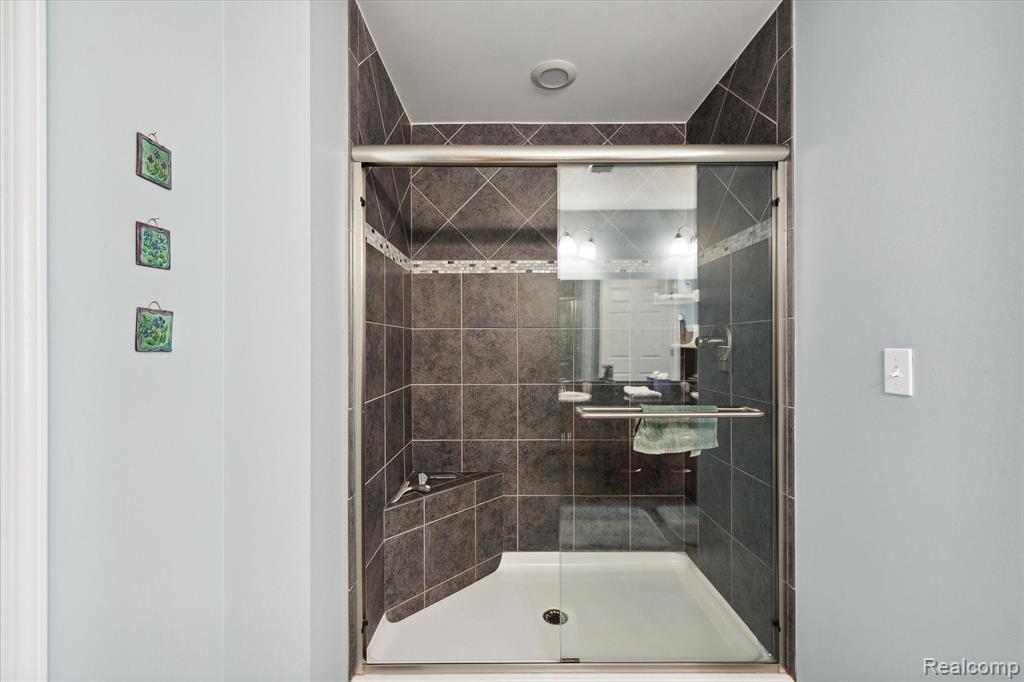 36062 ABBEY Drive, Westland, MI — Photo 11