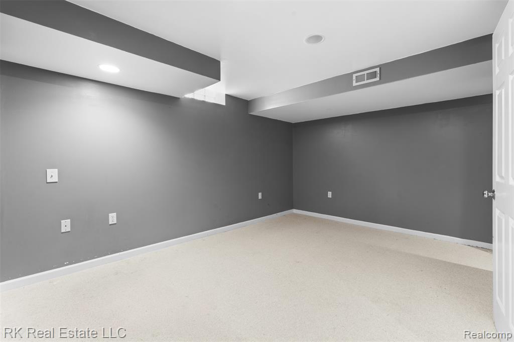 53114 Ridgewood Drive, Chesterfield, MI — Photo 36